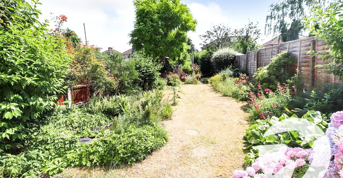 3 bedroom house for sale in Erith | Robinson Jackson