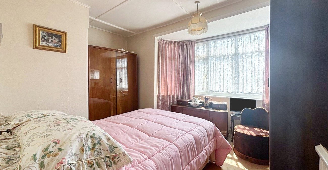 2 bedroom house for sale in Bexley | Robinson Jackson