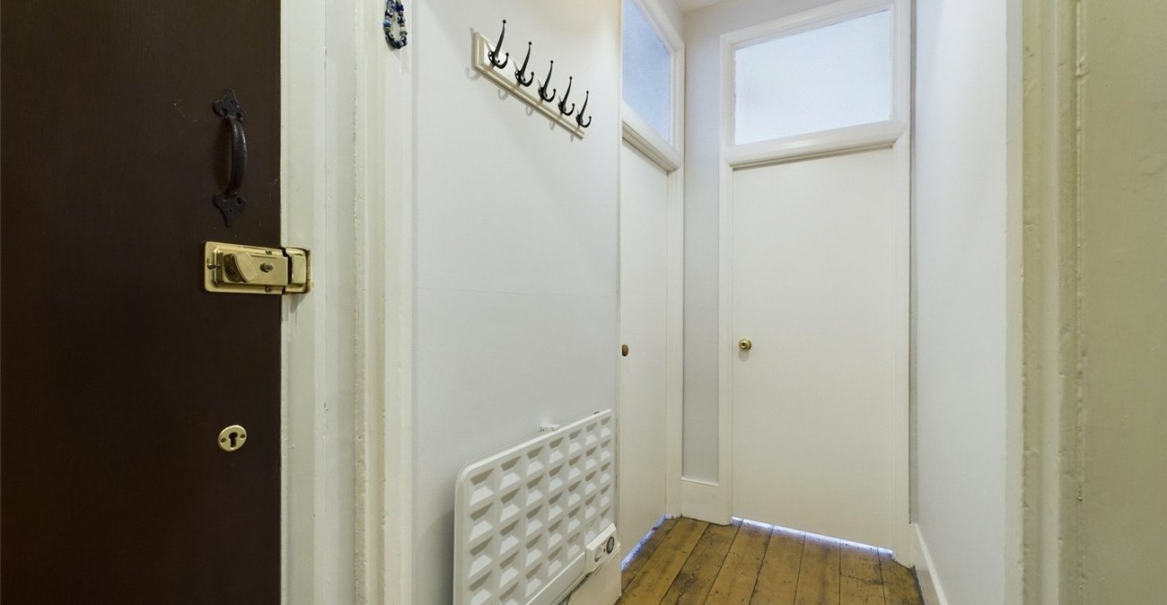 2 bedroom property for sale in Blackheath | Robinson Jackson