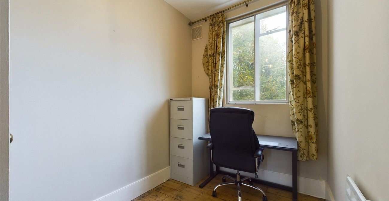 2 bedroom property for sale in Blackheath | Robinson Jackson