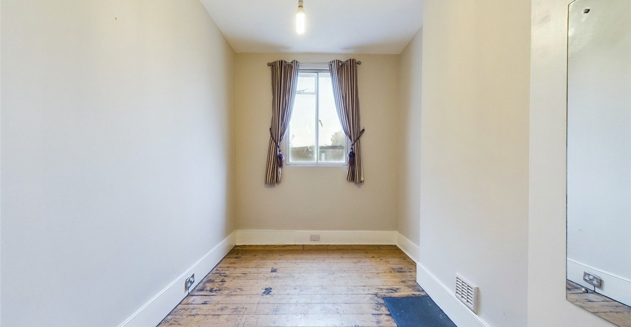 2 bedroom property for sale in Blackheath | Robinson Jackson