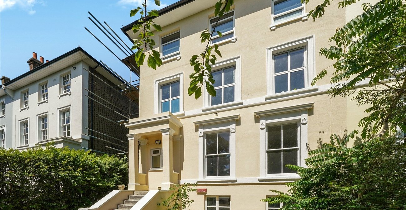 2 bedroom property for sale in London | Robinson Jackson