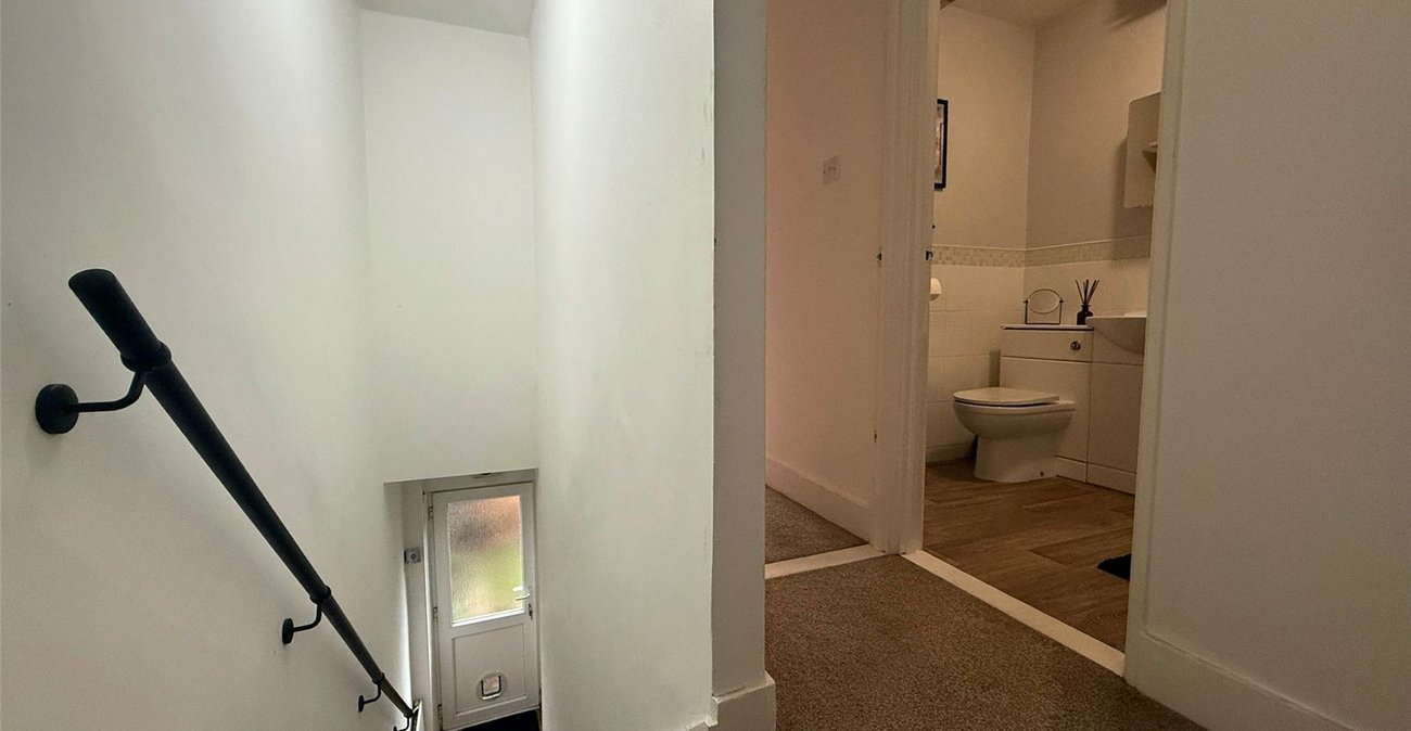 2 bedroom house for sale in Shooters Hill | Robinson Jackson