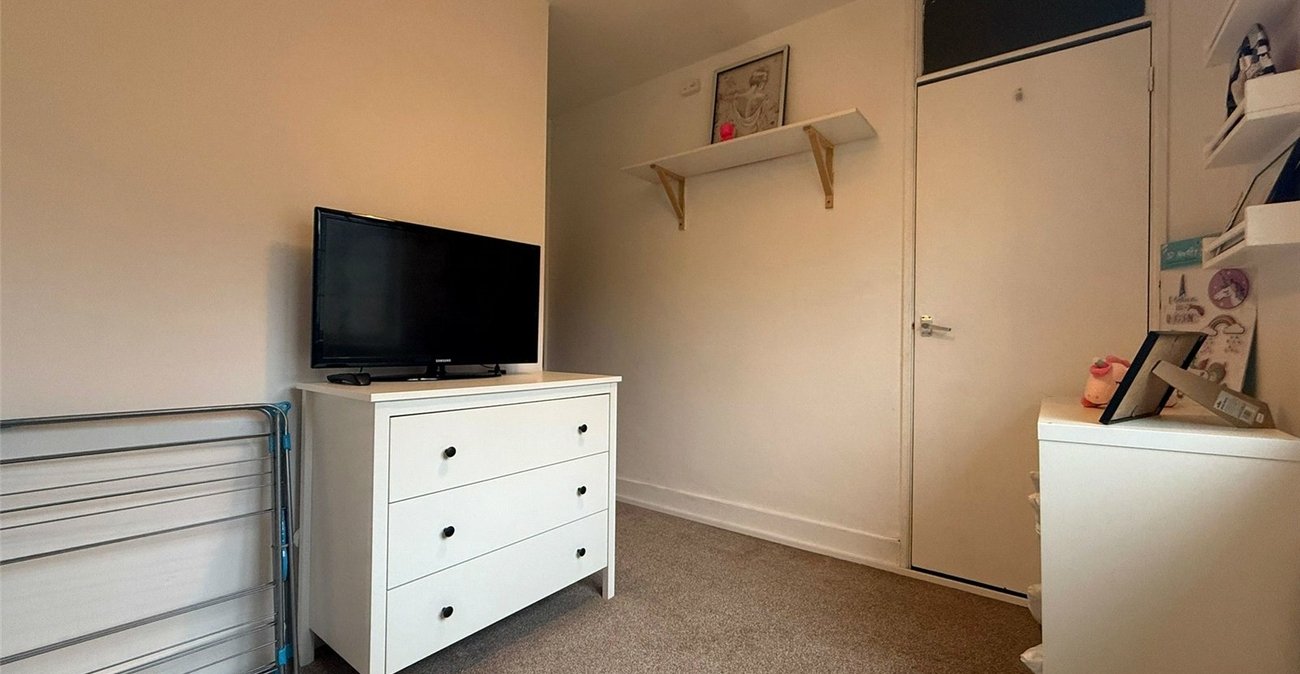 2 bedroom house for sale in Shooters Hill | Robinson Jackson