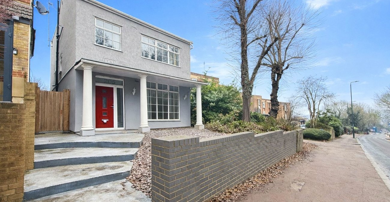 4 bedroom house for sale in Shooters Hill | Robinson Jackson