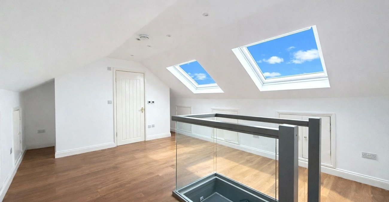 4 bedroom house for sale in Shooters Hill | Robinson Jackson