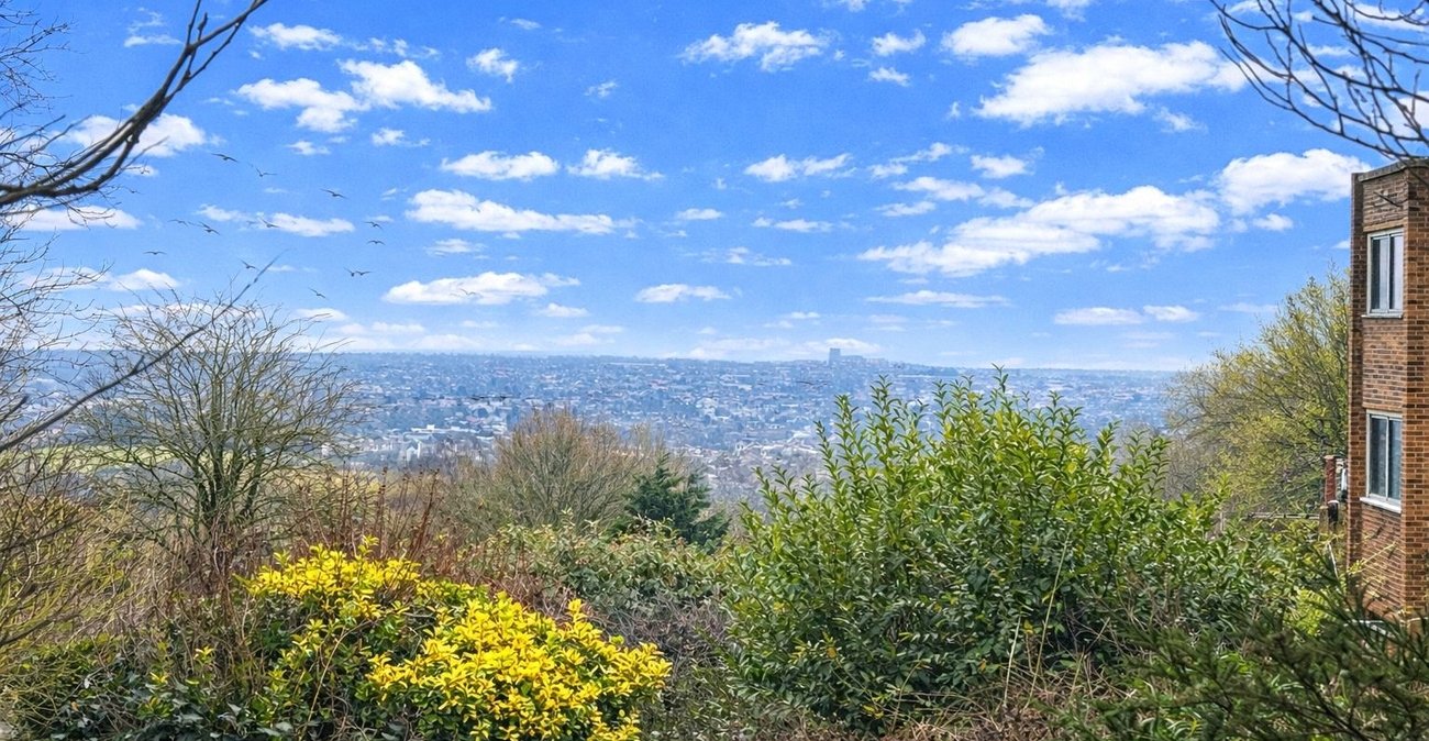 4 bedroom house for sale in Shooters Hill | Robinson Jackson