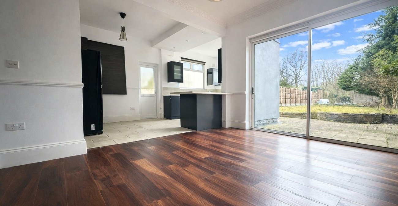 4 bedroom house for sale in Shooters Hill | Robinson Jackson