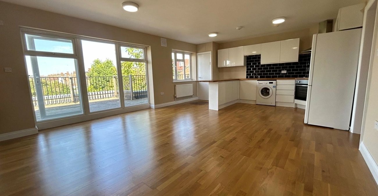 2 bedroom property for sale in London | Robinson Jackson