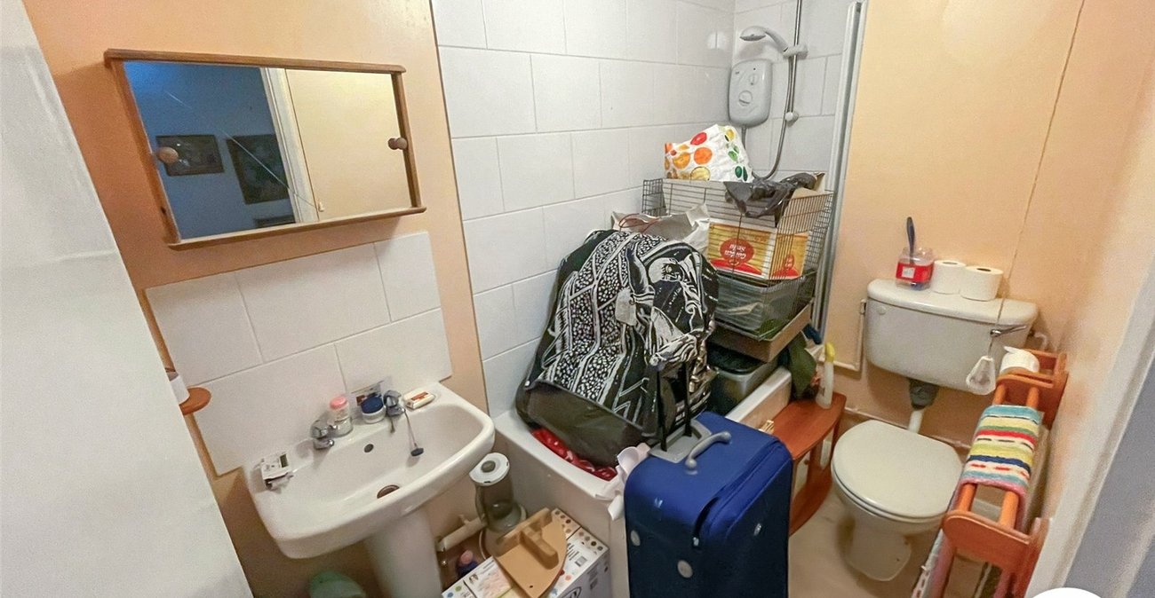 1 bedroom property for sale in Belvedere | Robinson Jackson