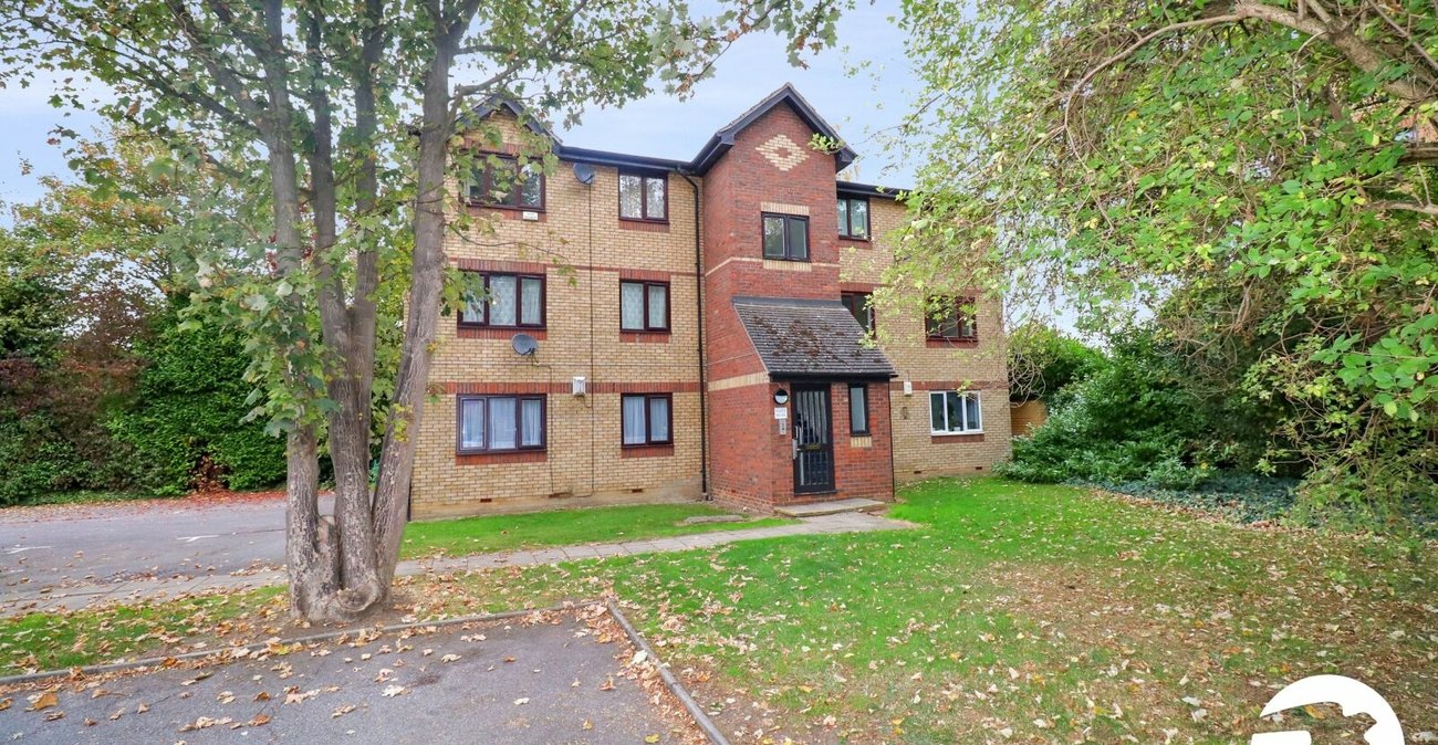 1 bedroom property for sale in Belvedere | Robinson Jackson