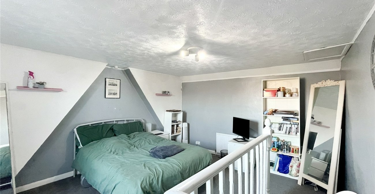 2 bedroom house for sale in Sittingbourne | Robinson Michael & Jackson