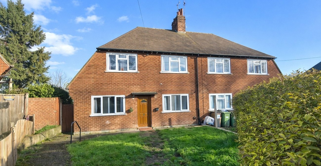 2 bedroom property for sale in London | Robinson Jackson