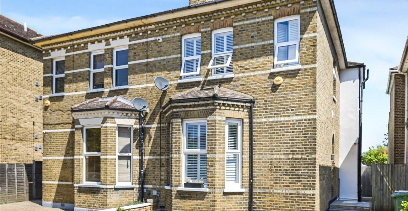 4 bedroom house for sale in Sidcup | Robinson Jackson