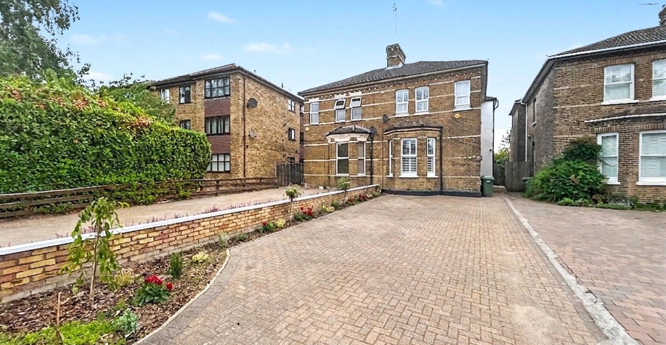 4 bedroom house for sale in Sidcup | Robinson Jackson