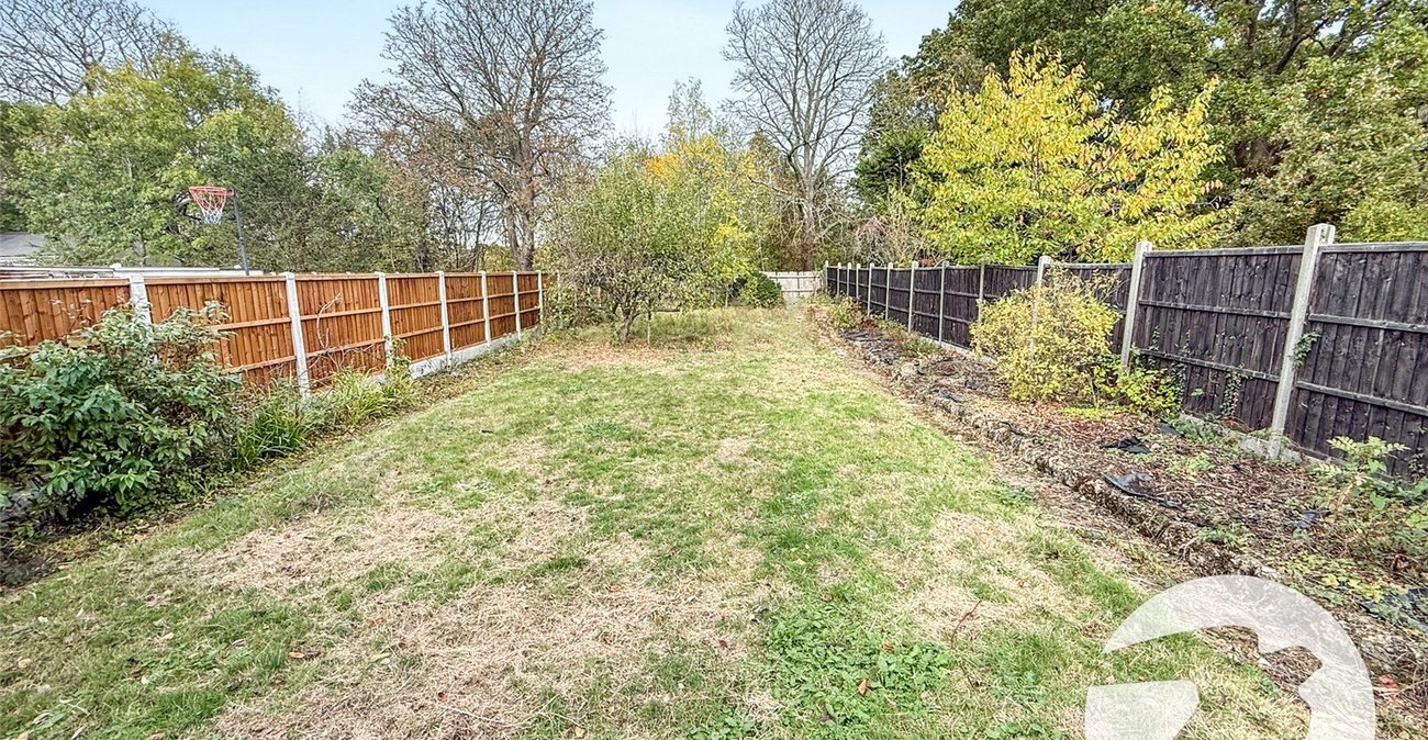 3 bedroom house for sale in London | Robinson Jackson