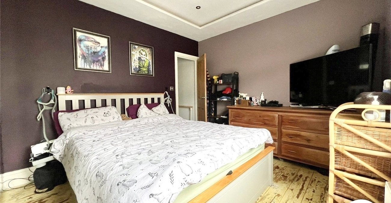 2 bedroom house for sale in Rochester | Robinson Michael & Jackson