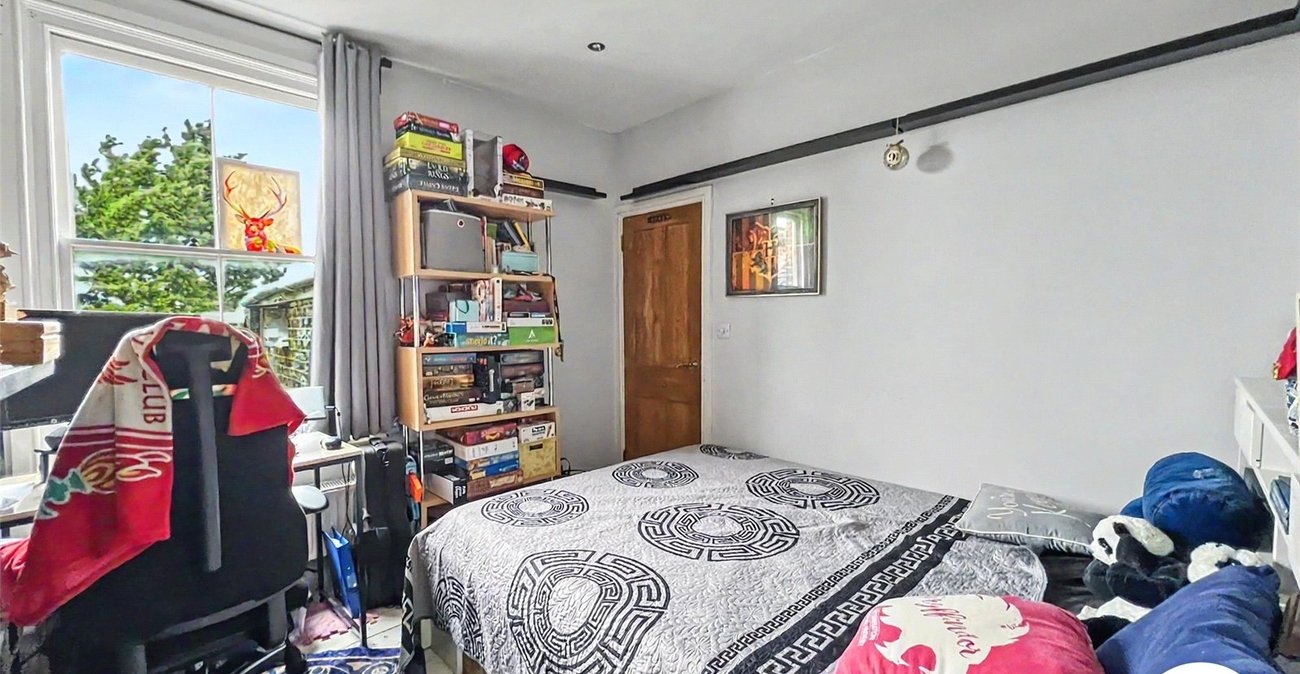 2 bedroom house for sale in Rochester | Robinson Michael & Jackson