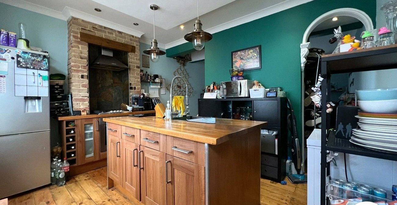 2 bedroom house for sale in Rochester | Robinson Michael & Jackson