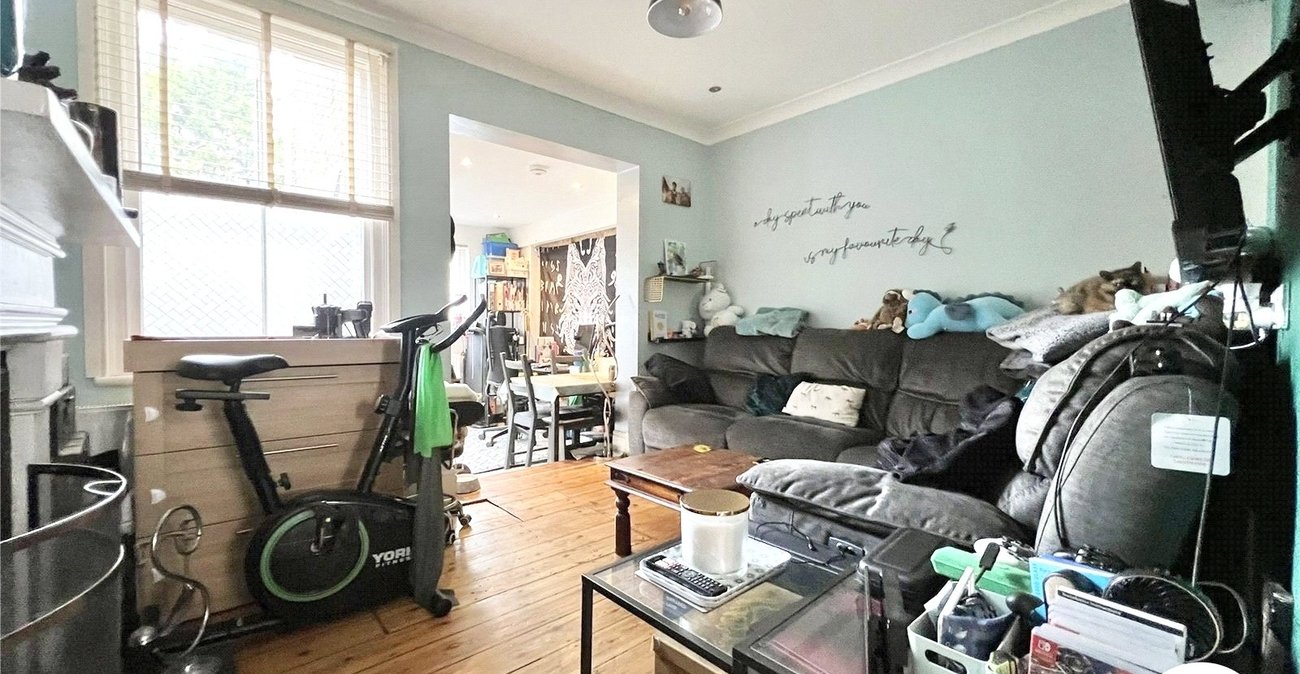 2 bedroom house for sale in Rochester | Robinson Michael & Jackson