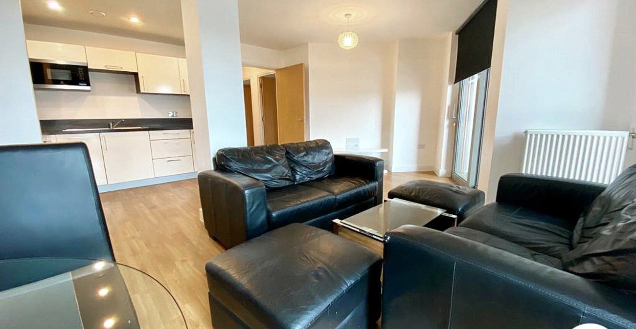 2 bedroom property for sale in 2 Cornmill Lane | Robinson Jackson