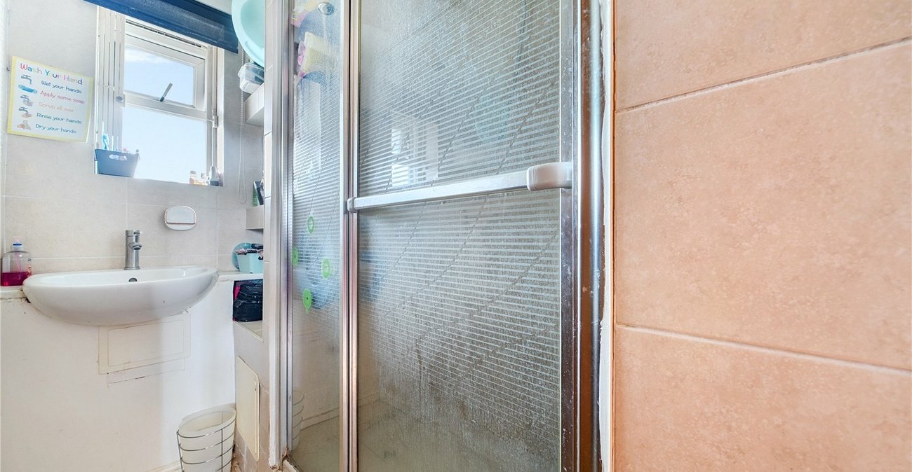 2 bedroom property for sale in Sydenham Hill | Robinson Jackson