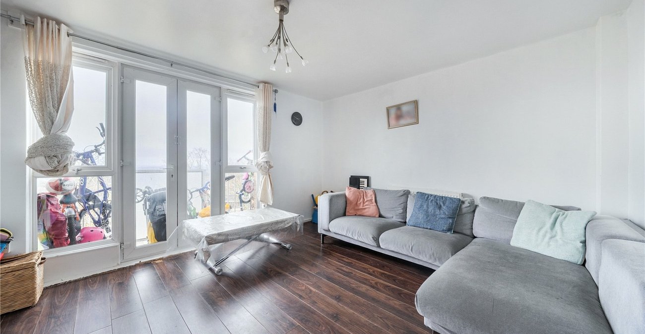 2 bedroom property for sale in Sydenham Hill | Robinson Jackson