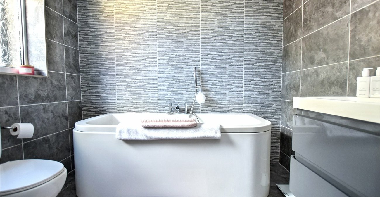 5 bedroom house for sale in Bexleyheath | Robinson Jackson