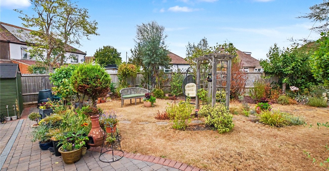 2 bedroom bungalow for sale in Bexleyheath | Robinson Jackson