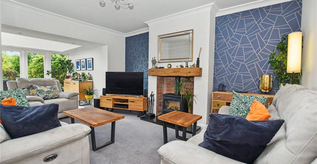 2 bedroom bungalow for sale in Bexleyheath | Robinson Jackson