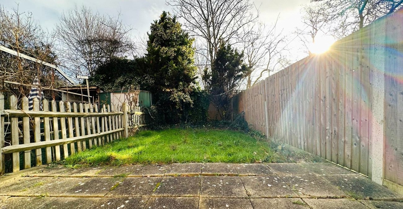 4 bedroom house for sale in London | Robinson Jackson