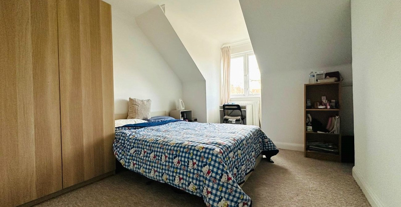 4 bedroom house for sale in London | Robinson Jackson