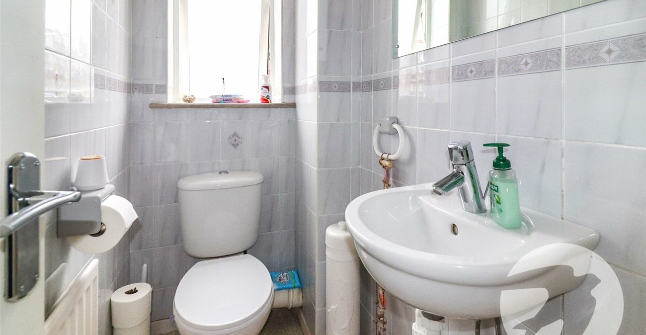 3 bedroom property for sale in Erith | Robinson Jackson