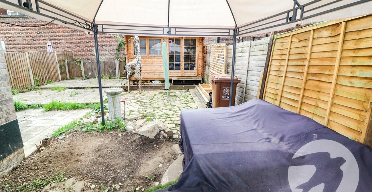 3 bedroom property for sale in Erith | Robinson Jackson