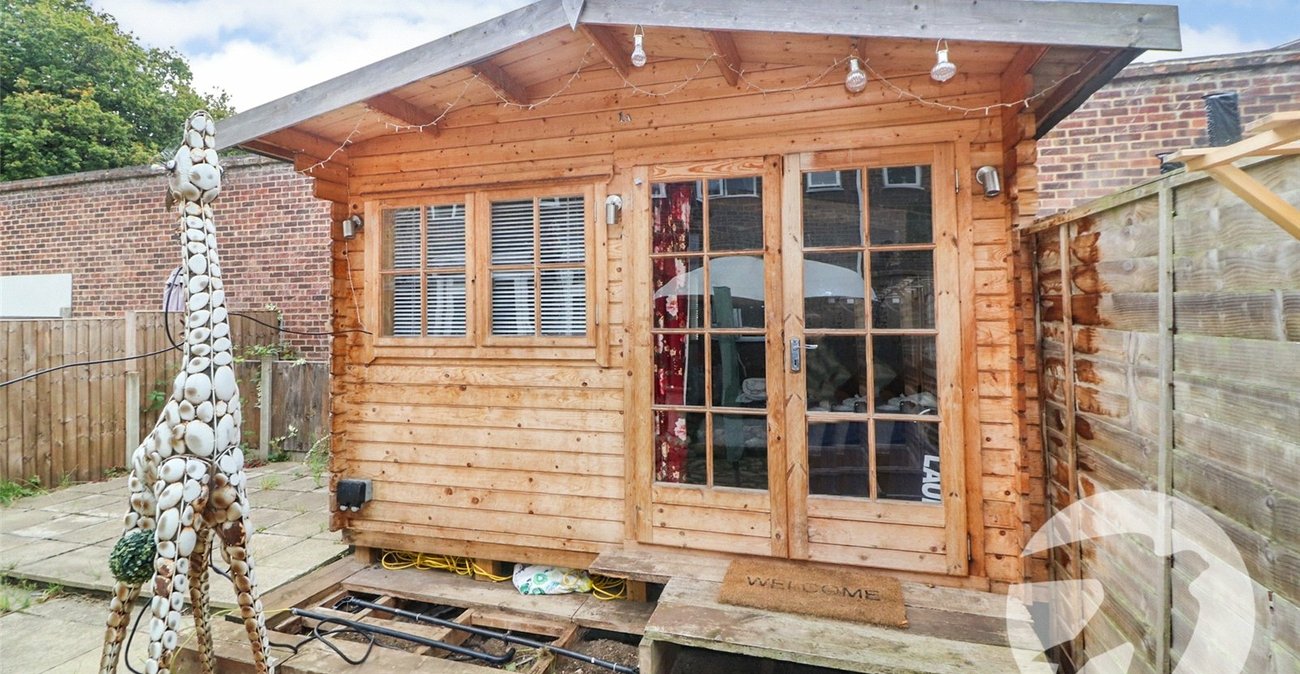 3 bedroom property for sale in Erith | Robinson Jackson