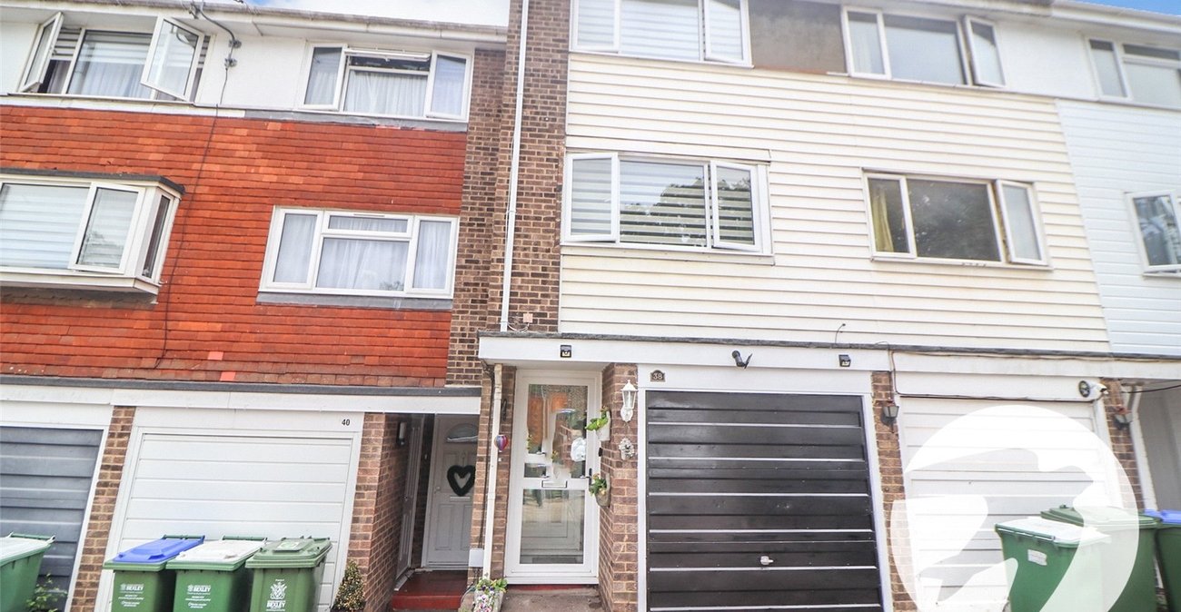 3 bedroom property for sale in  | Robinson Jackson