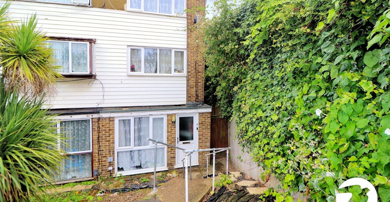 4 bedroom house for sale in Erith | Robinson Jackson