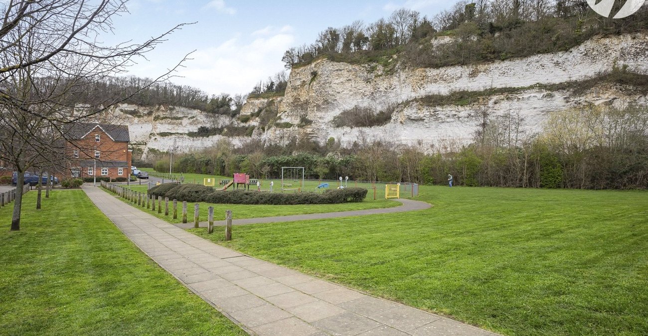 1 bedroom property for sale in Rochester | Robinson Michael & Jackson