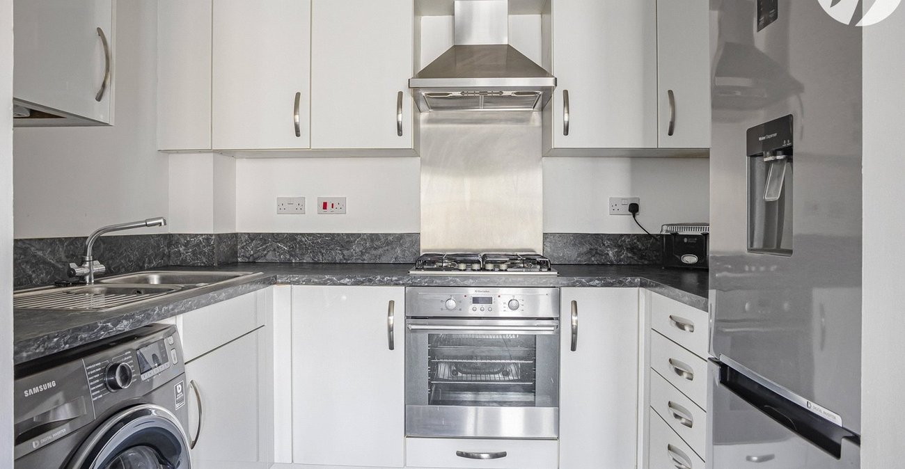 1 bedroom property for sale in Rochester | Robinson Michael & Jackson