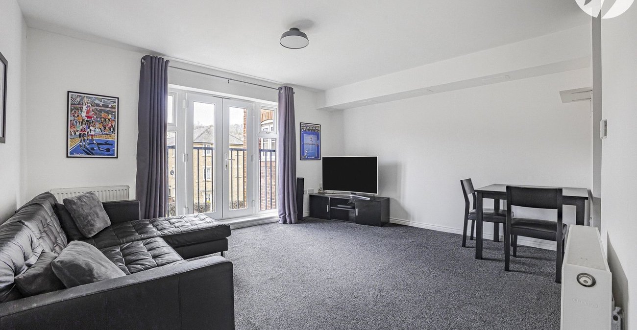 1 bedroom property for sale in Rochester | Robinson Michael & Jackson