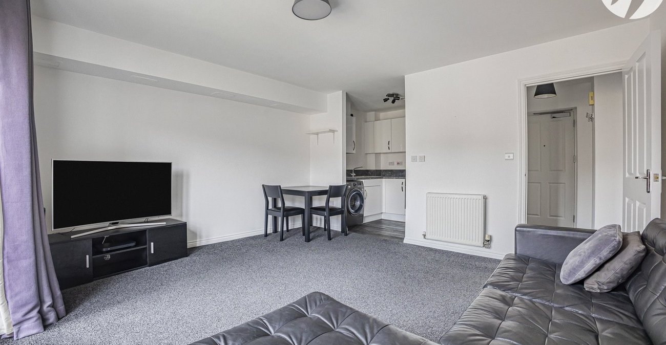 1 bedroom property for sale in Rochester | Robinson Michael & Jackson