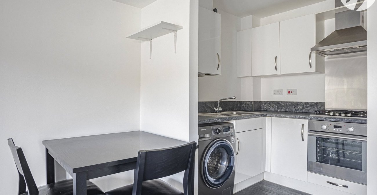 1 bedroom property for sale in Rochester | Robinson Michael & Jackson