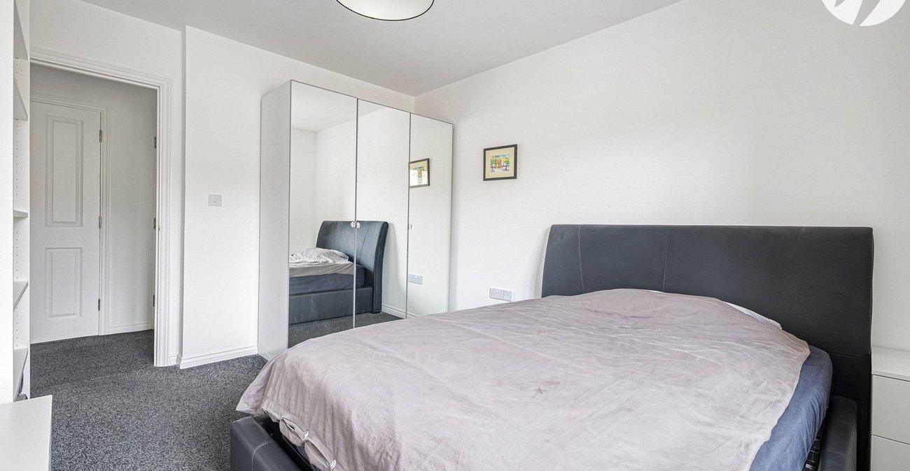 1 bedroom property for sale in Rochester | Robinson Michael & Jackson