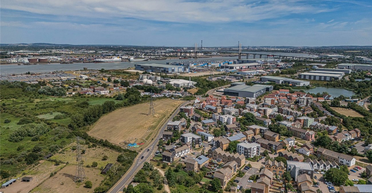 2 bedroom property for sale in The Bridge | Robinson Jackson