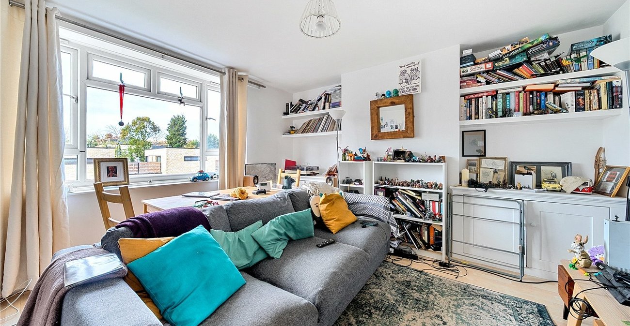 2 bedroom property for sale in  | Robinson Jackson