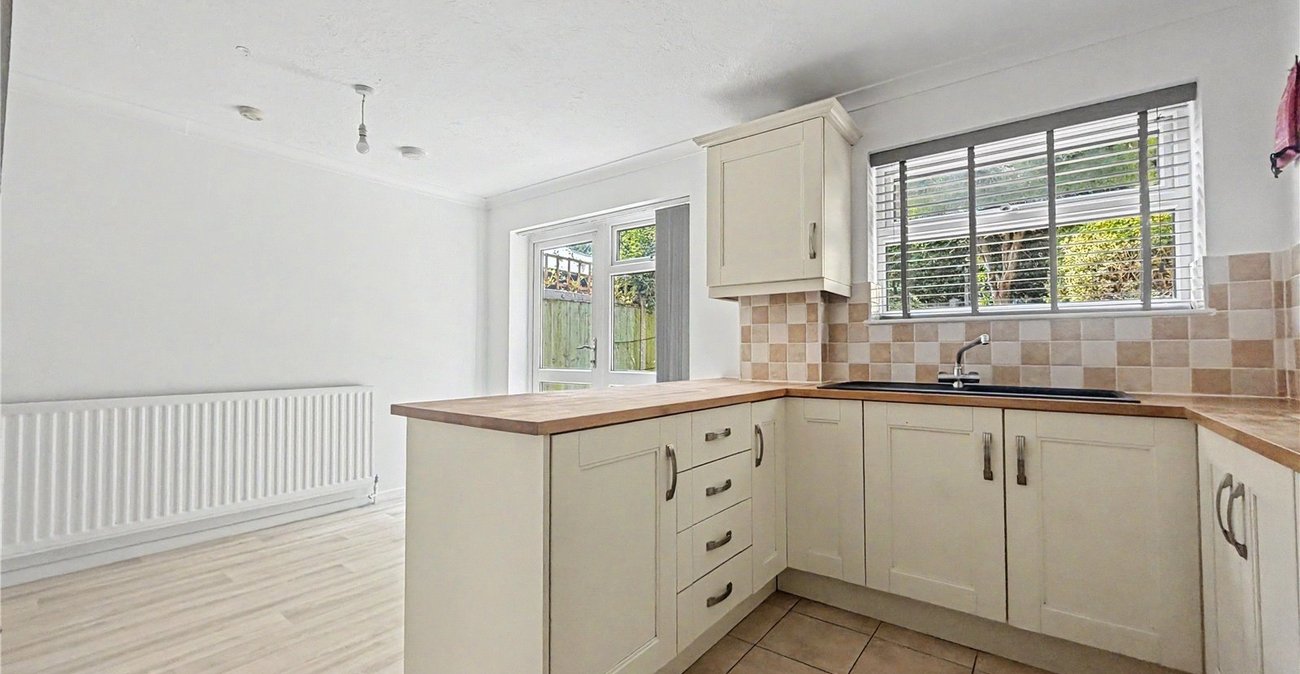 3 bedroom house for sale in Rainham | Robinson Michael & Jackson