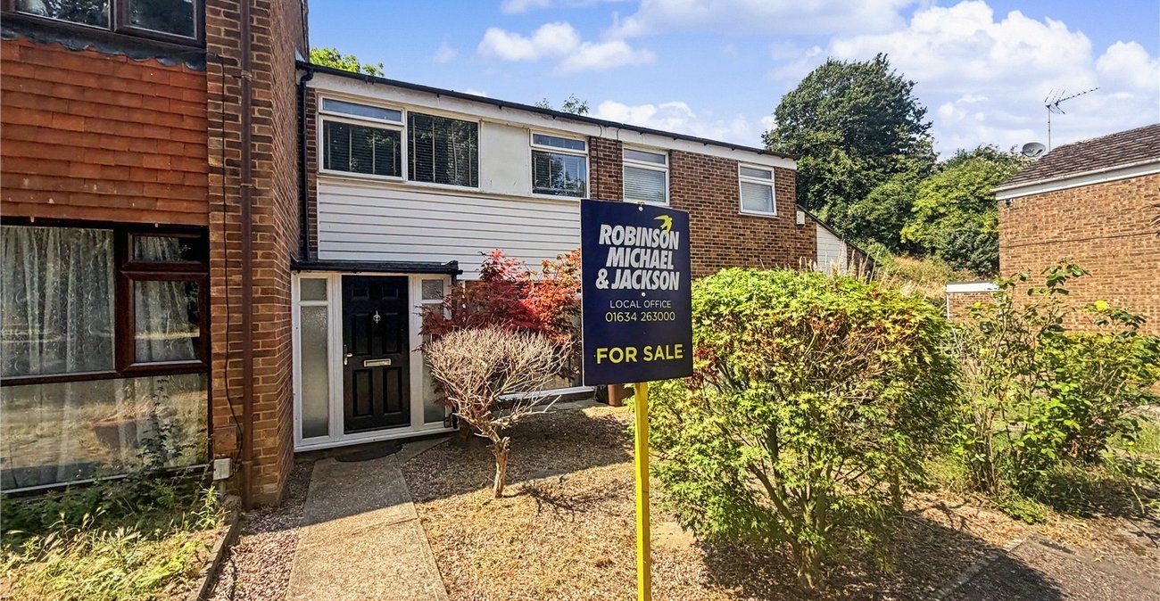 3 bedroom house for sale in Rainham | Robinson Michael & Jackson