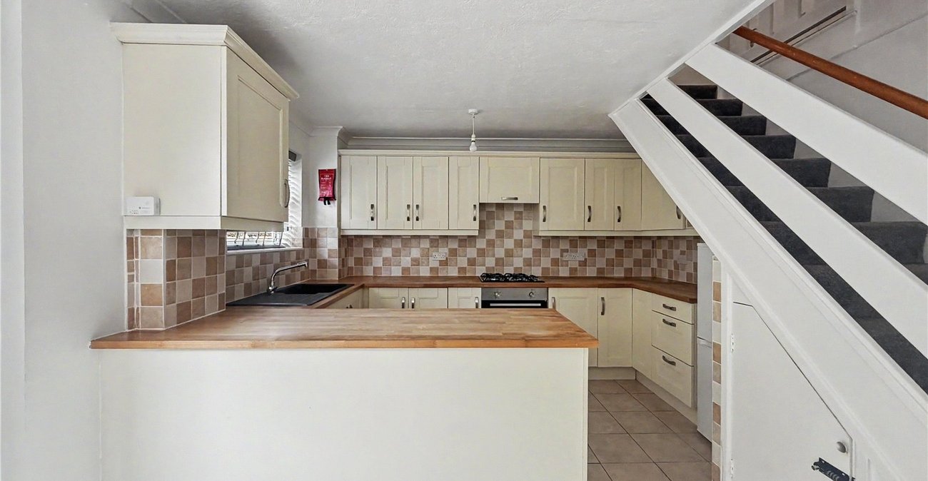 3 bedroom house for sale in Rainham | Robinson Michael & Jackson