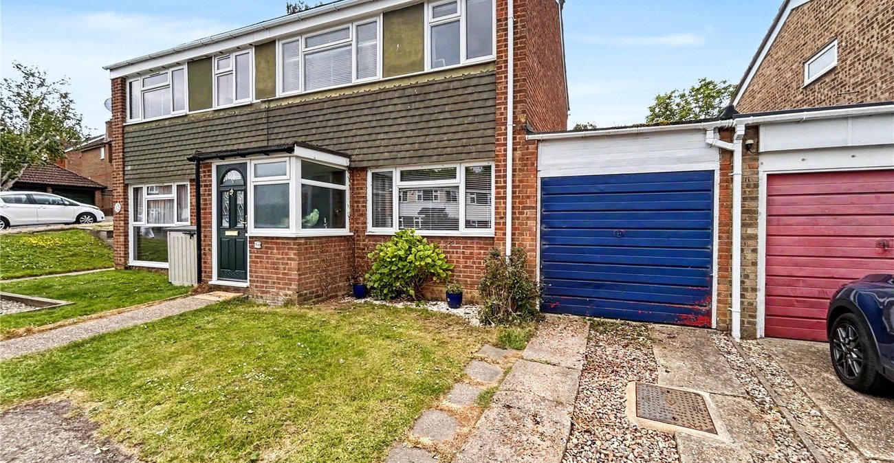 3 bedroom house for sale in Rainham | Robinson Michael & Jackson