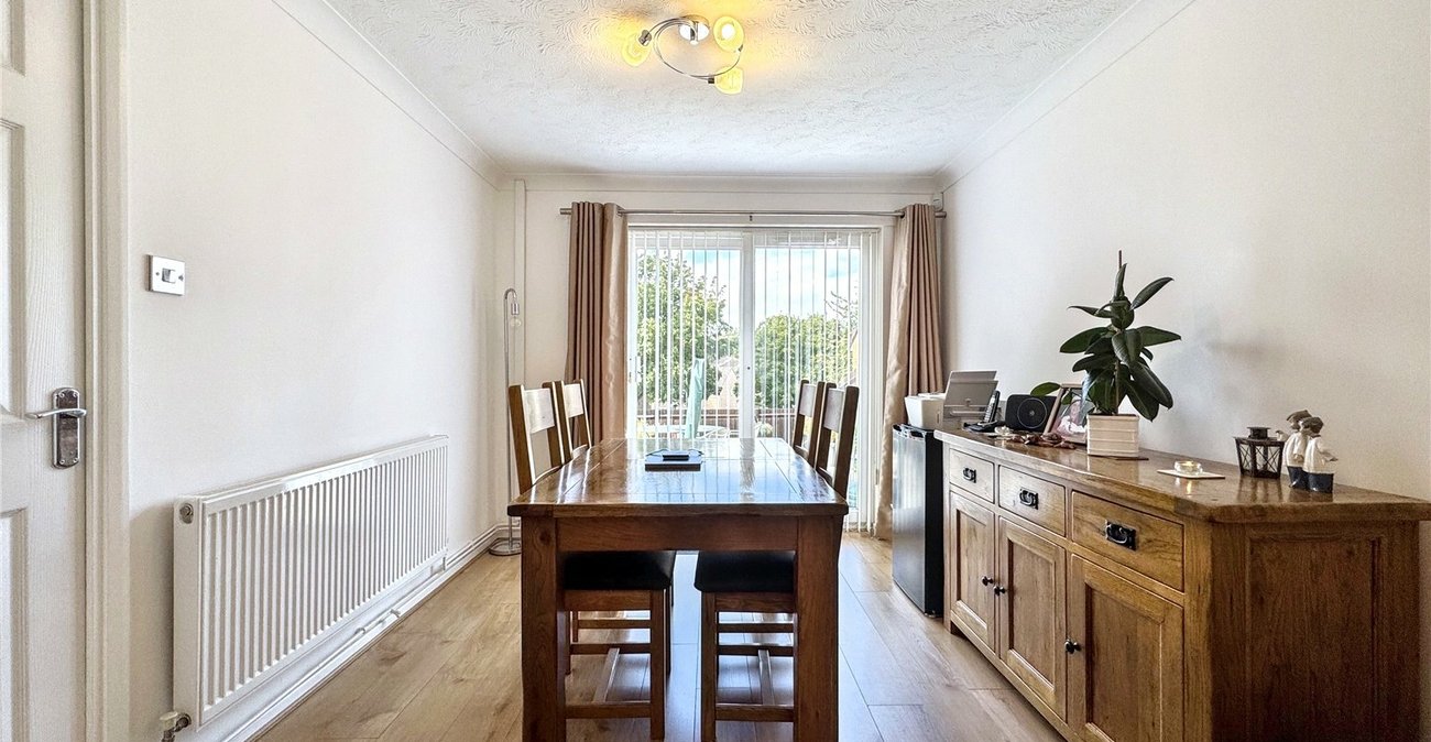 3 bedroom house for sale in Rainham | Robinson Michael & Jackson